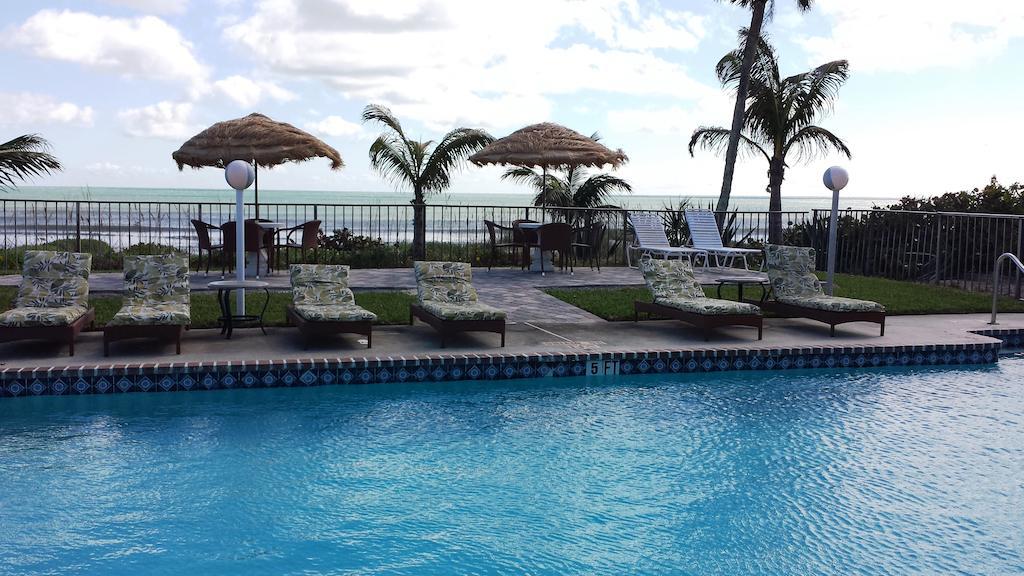 Surf Studio Beach Resort Cocoa Beach Esterno foto