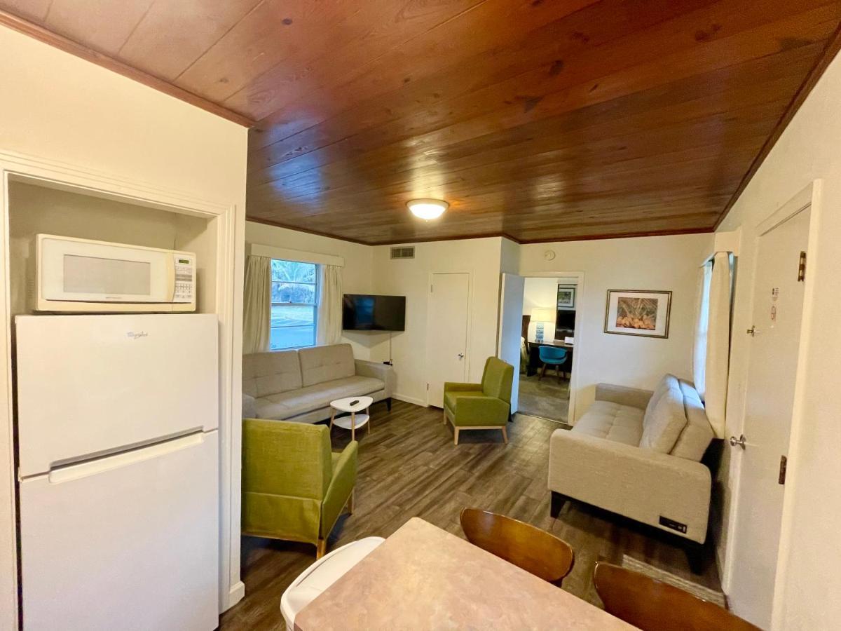 Surf Studio Beach Resort Cocoa Beach Esterno foto