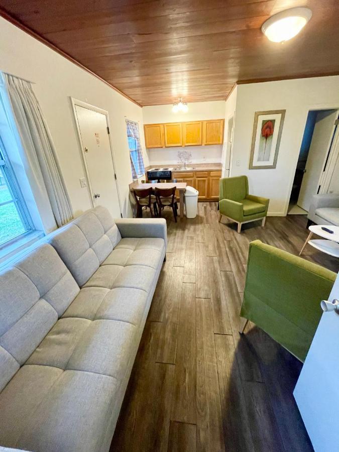 Surf Studio Beach Resort Cocoa Beach Esterno foto