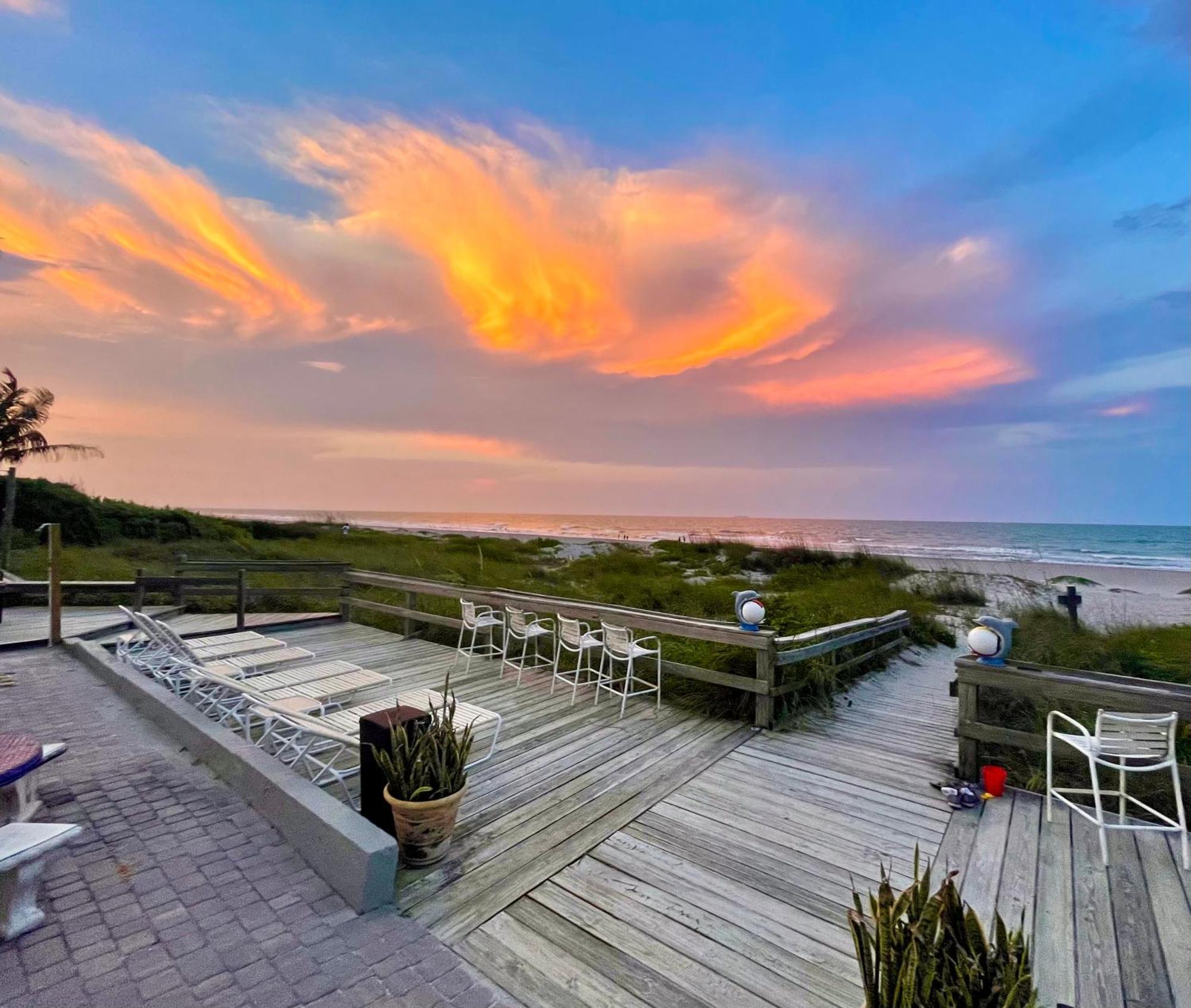 Surf Studio Beach Resort Cocoa Beach Esterno foto